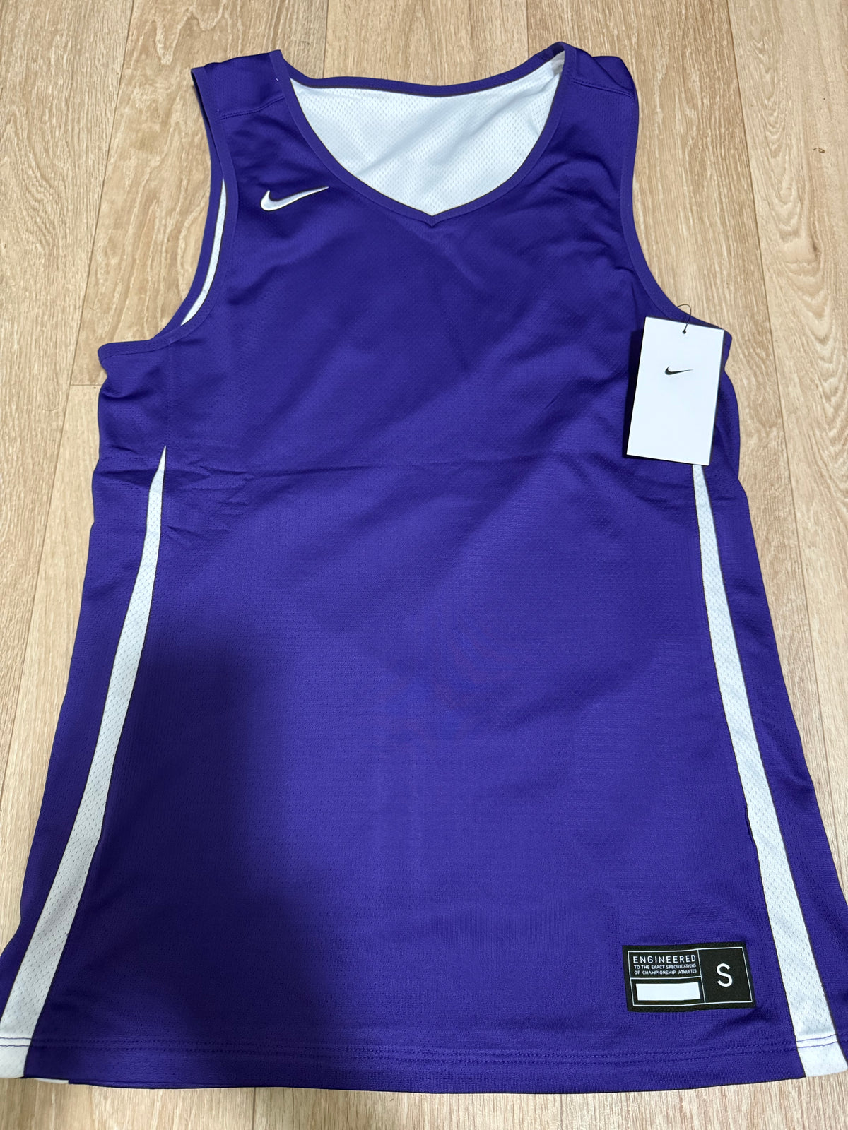 Nike Herren Reversible Basketball Trikot – Lila/Weiß – Gr. S – Neu mit Etikett
