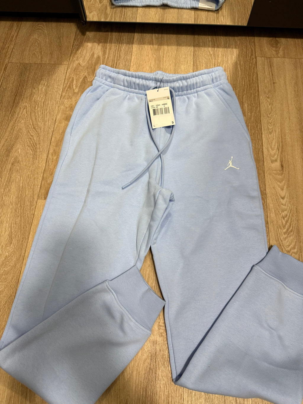 Jordan Herren Fleece Jogginghose Hellblau – Jumpman – Gr. XS – Neu mit Etikett