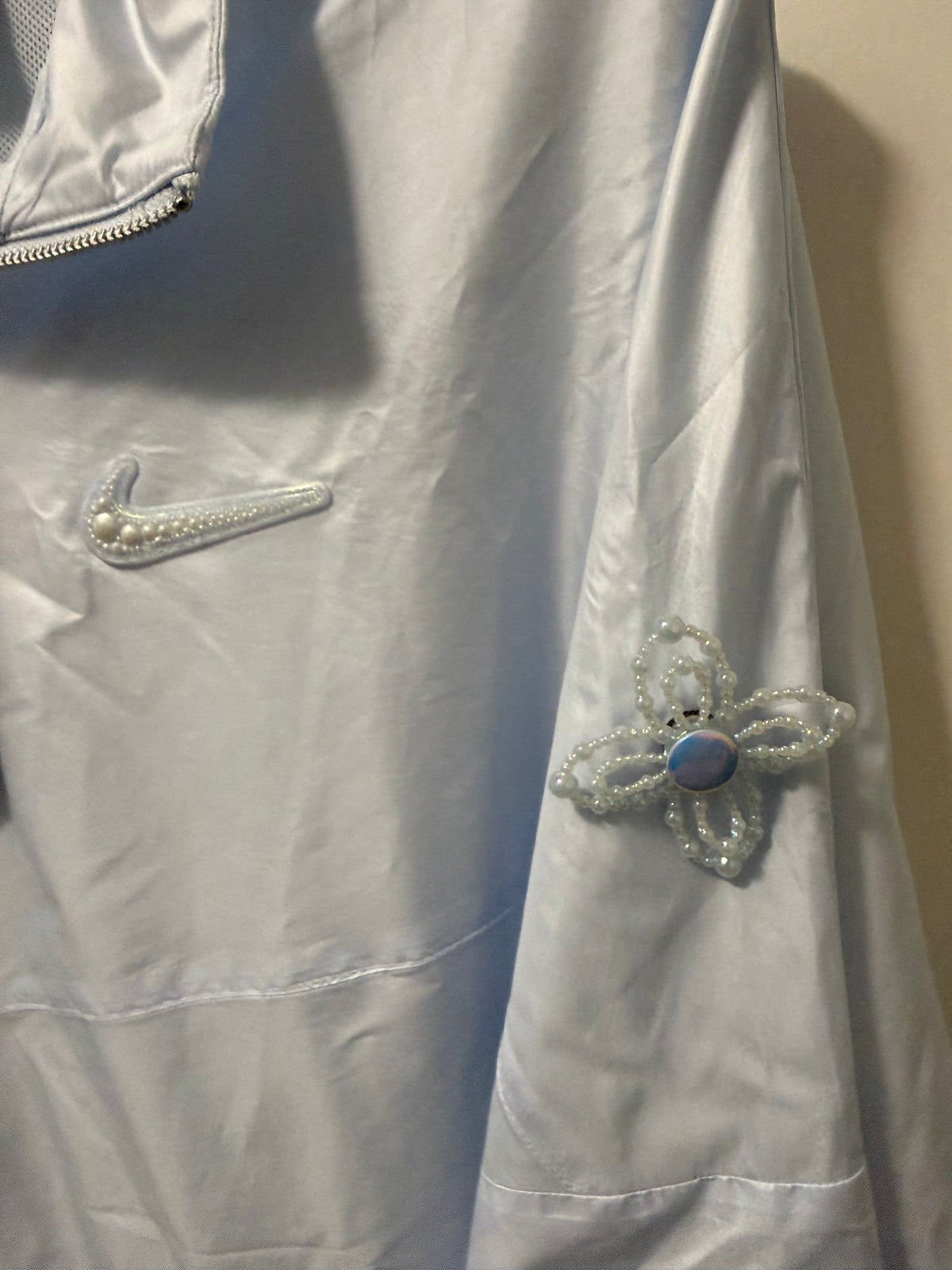 Nike Damen Jacke Floral mit Blumen-/Schmetterlingsdetails – Gr. XL