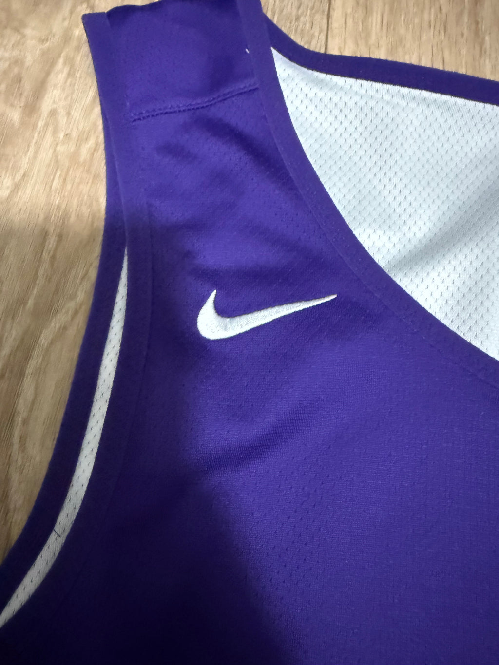 Nike Herren Reversible Basketball Trikot – Lila/Weiß – Gr. S – Neu mit Etikett
