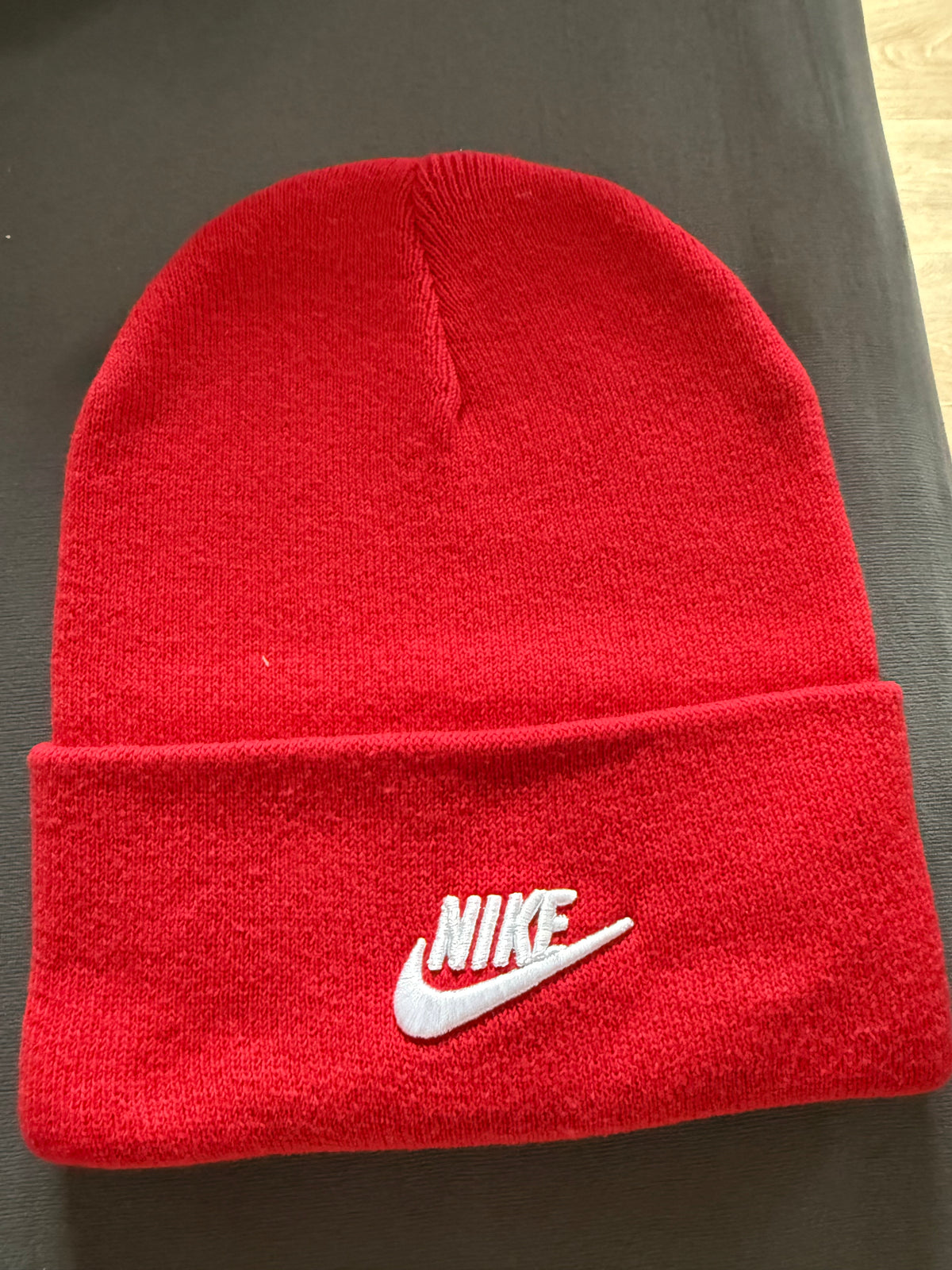 Nike Beanie Strickmütze Unisex – Rot – One Size