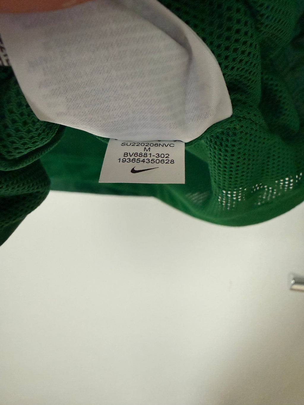 Nike Herren Windbreaker Jacke Grün – Größe M – Neu mit Etikett